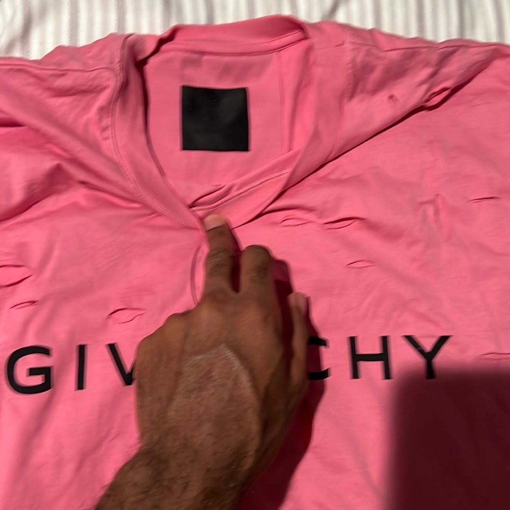 Used givenchy t shirt